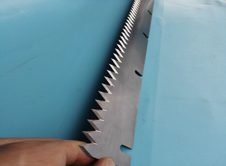 鋸齒(chǐ)刀片