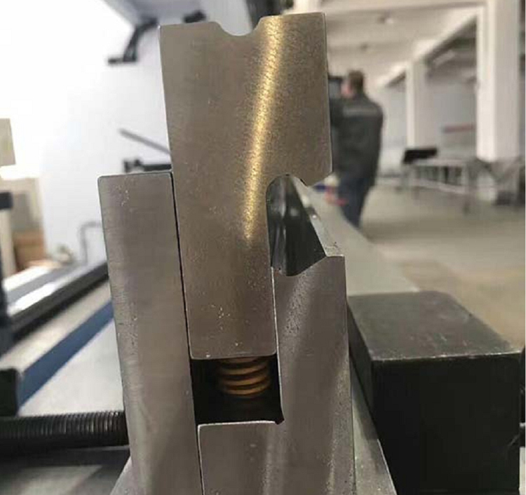 折彎(wān)機模具(jù)